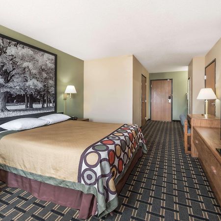 Super 8 By Wyndham Greenville Экстерьер фото