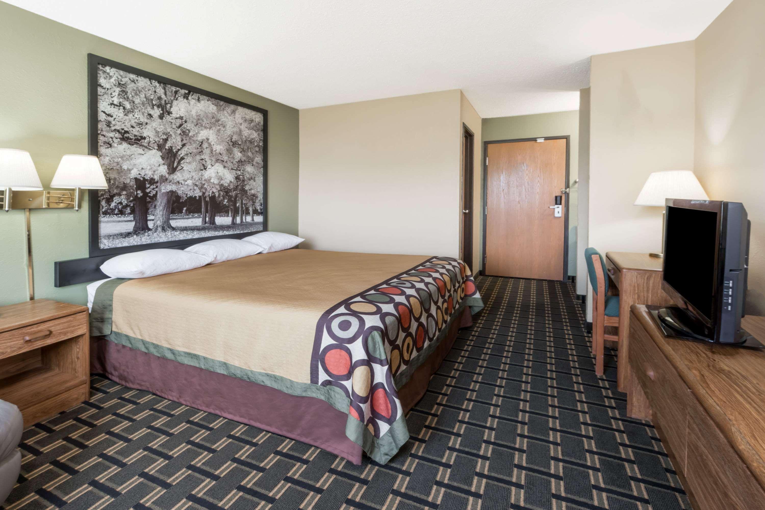 Super 8 By Wyndham Greenville Экстерьер фото